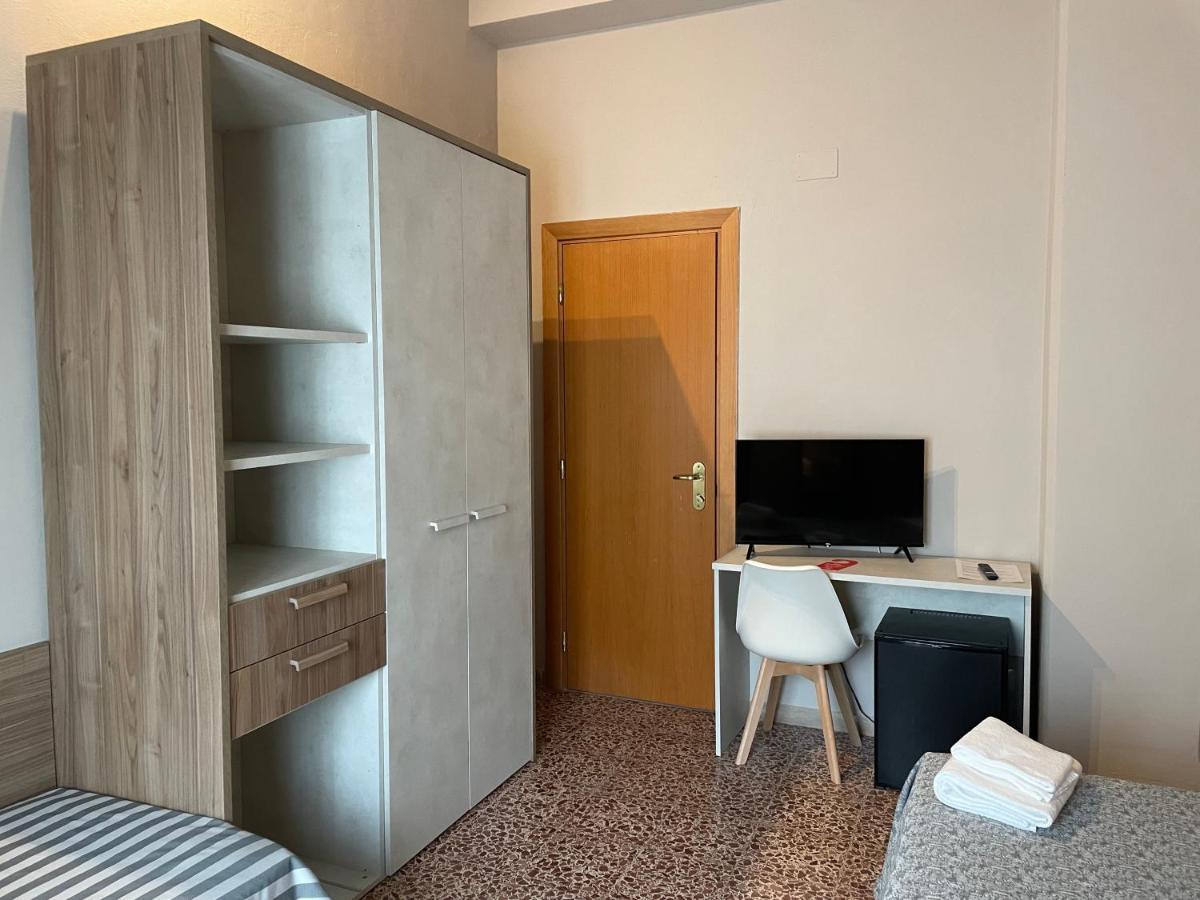 Hotel Lukas Виареджо Экстерьер фото