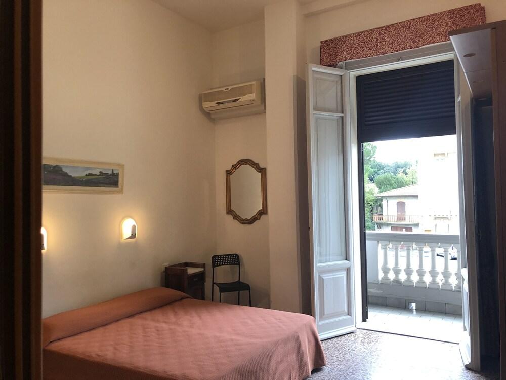 Hotel Lukas Виареджо Экстерьер фото