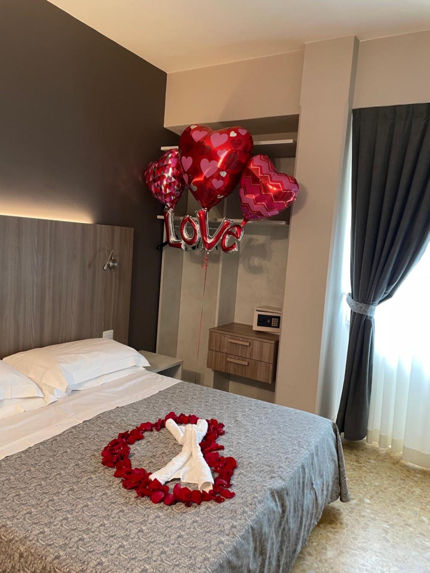 Hotel Lukas Виареджо Экстерьер фото