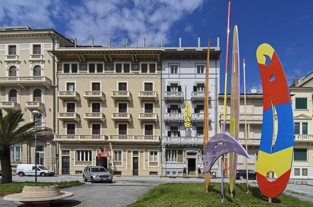 Hotel Lukas Виареджо Экстерьер фото