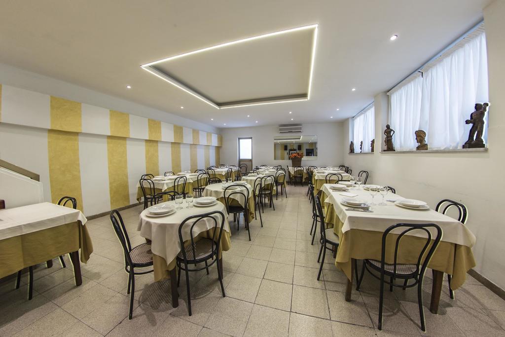 Hotel Lukas Виареджо Экстерьер фото