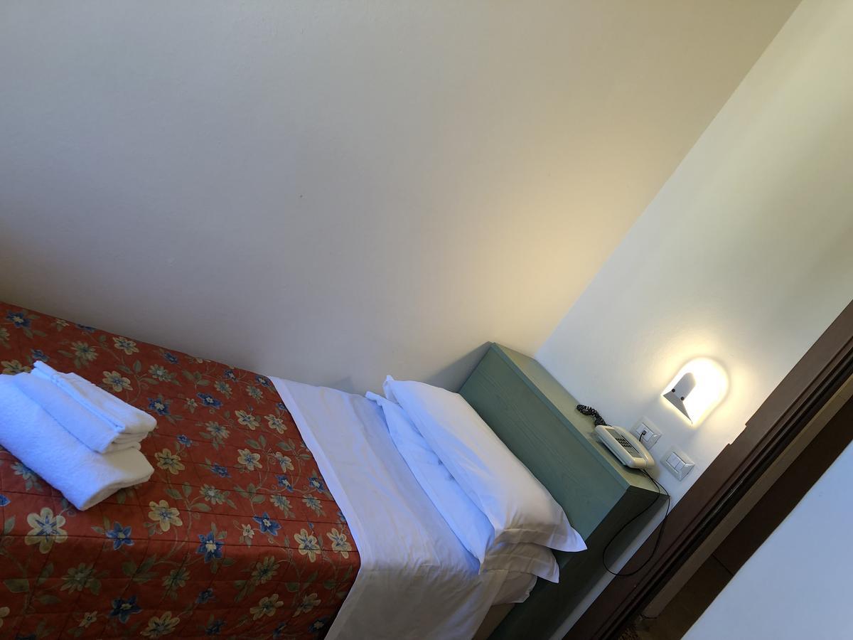 Hotel Lukas Виареджо Экстерьер фото